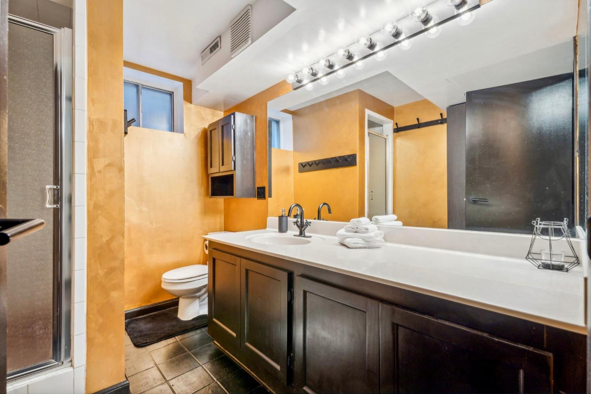 Villa The Park House Retreat With Hot Tub YYC Exterior foto